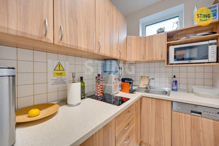 Prodej kanceláře, Třebětice, 1982 m2