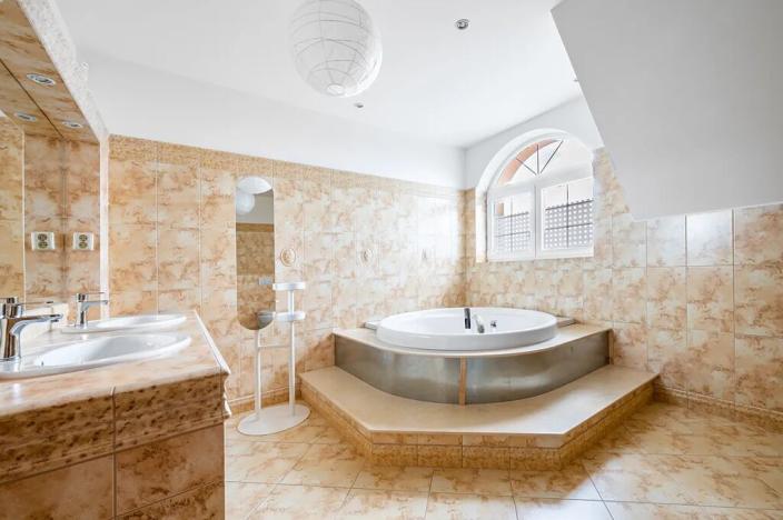 Dražba rodinného domu, Divišov, Vrcha II, 674 m2