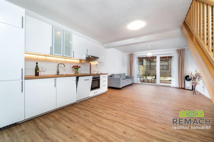 Pronájem bytu 3+kk, Staré Město, Salašská, 110 m2