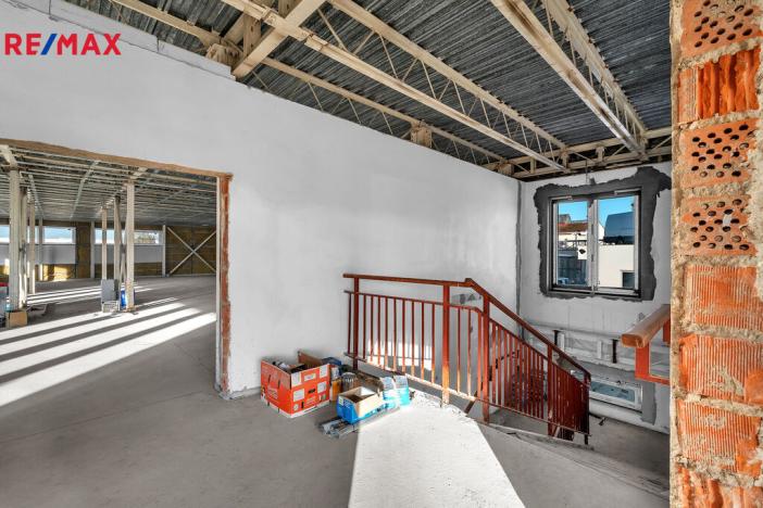 Prodej obchodního prostoru, Hradec Králové - Slezské Předměstí, Bratří Štefanů, 876 m2