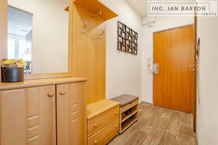 Pronájem bytu 2+1, Jihlava, Vančurova, 58 m2