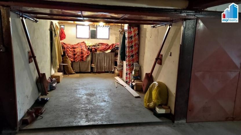 Pronájem garáže, Plzeň - Skvrňany, Pecháčkova, 15 m2