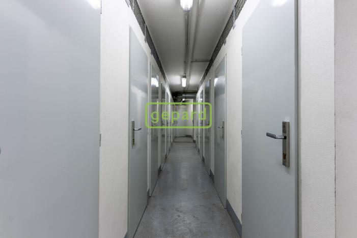 Prodej garážového stání, Praha, náměstí Přátelství, 12 m2