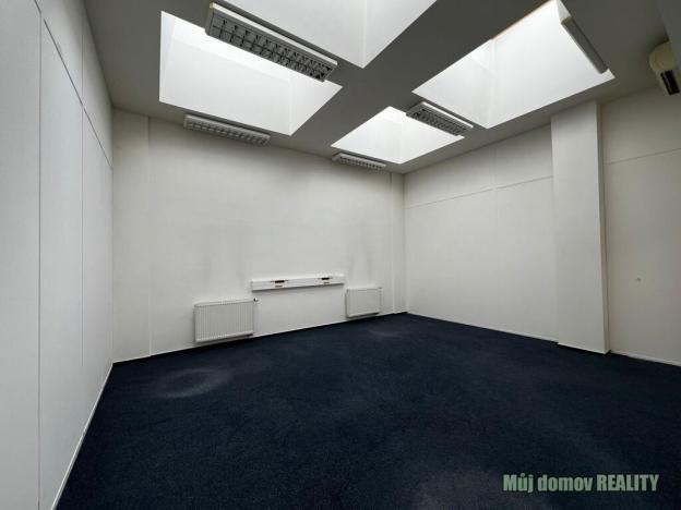 Pronájem kanceláře, Praha - Vysočany, Lisabonská, 45 m2