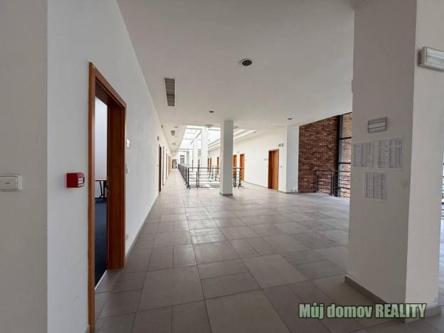 Pronájem kanceláře, Praha - Vysočany, Lisabonská, 45 m2