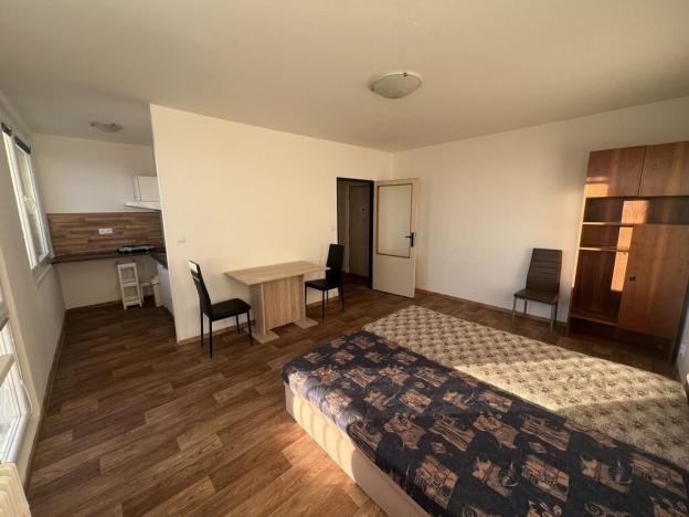 Pronájem bytu 1+kk, Pardubice - Polabiny, Družby, 34 m2