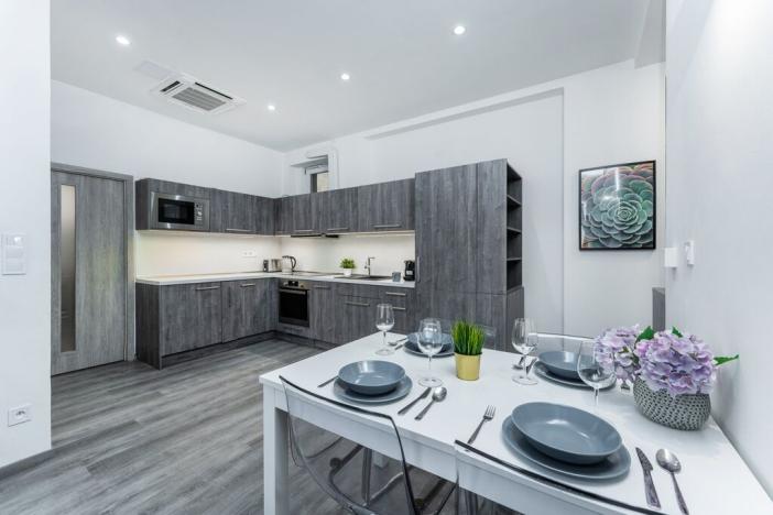 Prodej bytu 2+kk, Praha - Nové Město, Opletalova, 44 m2