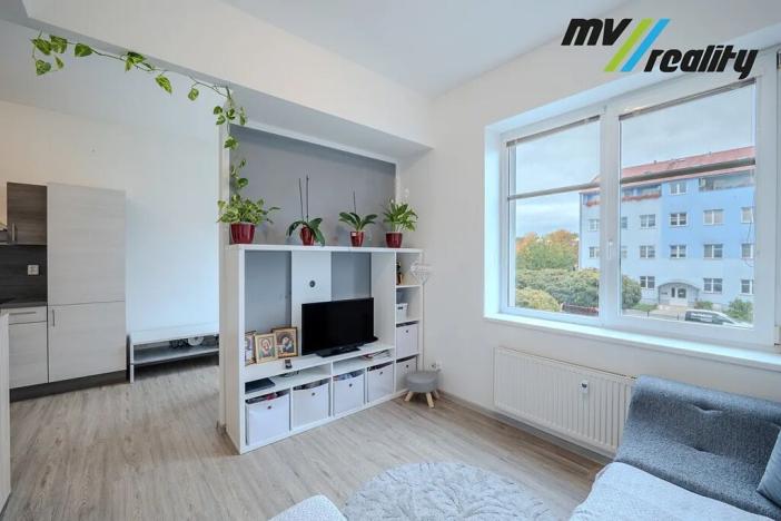 Prodej bytu 1+1, Milovice, Topolová, 44 m2