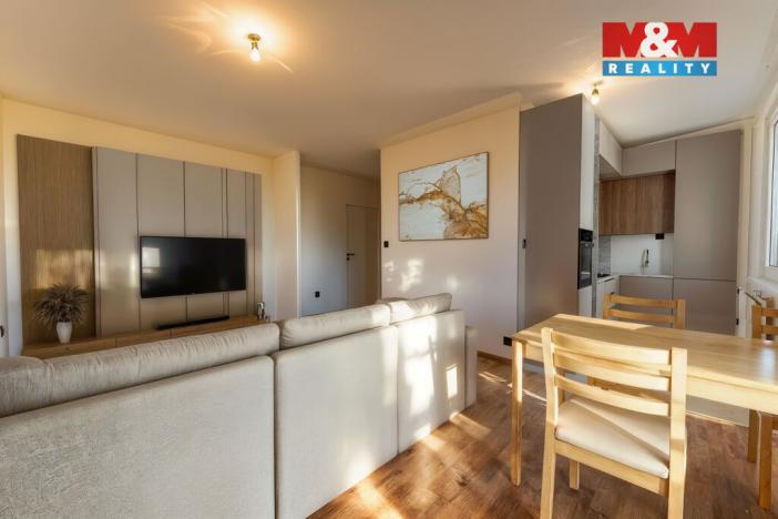 Prodej bytu 3+1, Pardubice - Polabiny, Lidická, 55 m2