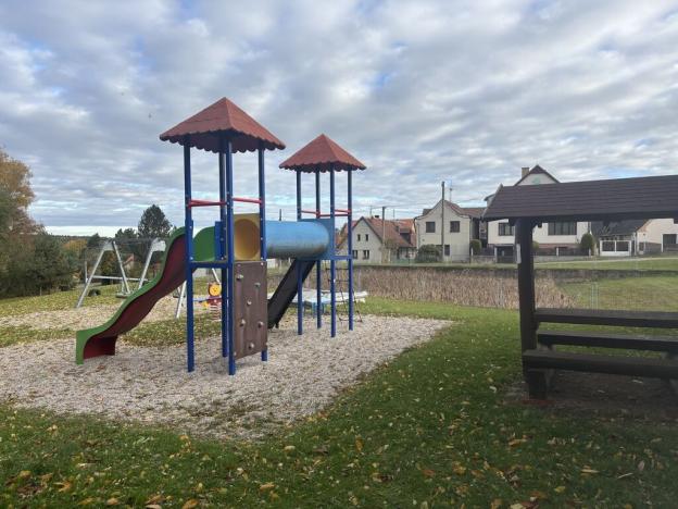 Prodej pozemku pro bydlení, Lhotka u Radnic, 655 m2