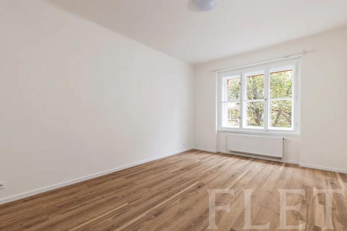 Pronájem bytu 2+1, Praha - Holešovice, Tusarova, 69 m2