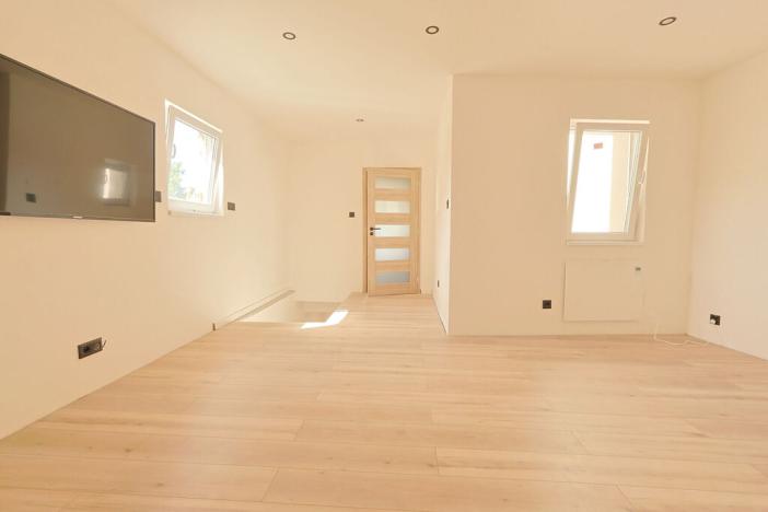 Pronájem bytu 2+kk, Jablonec nad Nisou, Nádražní, 55 m2