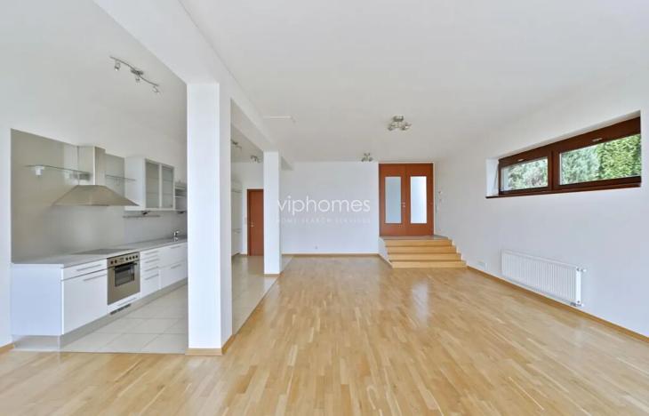 Pronájem rodinného domu, Praha - Nebušice, 360 m2