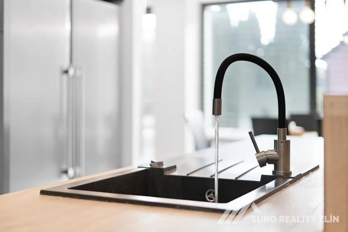 Prodej rodinného domu, Zlín, Mezihoří, 350 m2