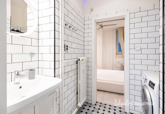 Pronájem bytu 2+kk, Praha - Nové Město, Opletalova, 42 m2