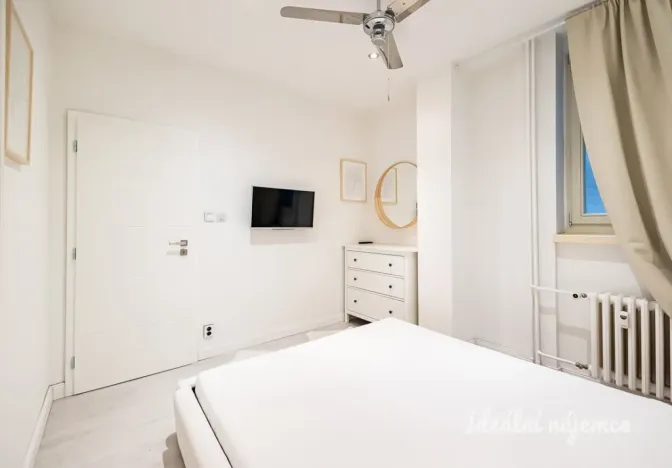 Pronájem bytu 2+kk, Praha - Nové Město, Opletalova, 42 m2