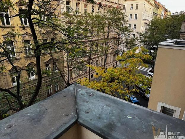 Pronájem bytu 1+kk, Praha - Vinohrady, 42 m2