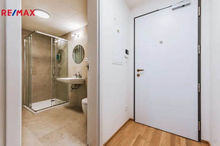 Pronájem bytu 1+kk, Praha - Smíchov, Vackové, 38 m2