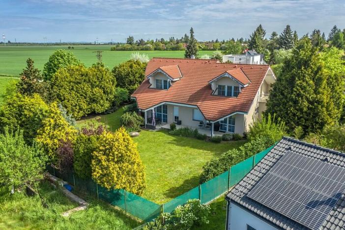 Prodej rodinného domu, Praha - Klánovice, Jeníkovická, 260 m2