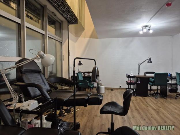 Pronájem obchodního prostoru, Praha - Vysočany, bratří Dohalských, 233 m2