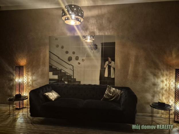 Pronájem obchodního prostoru, Praha - Vinohrady, Lužická, 150 m2