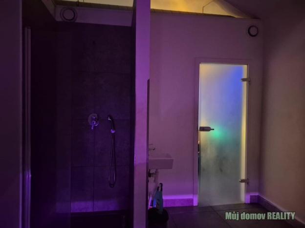 Pronájem obchodního prostoru, Praha - Nové Město, Opletalova, 100 m2