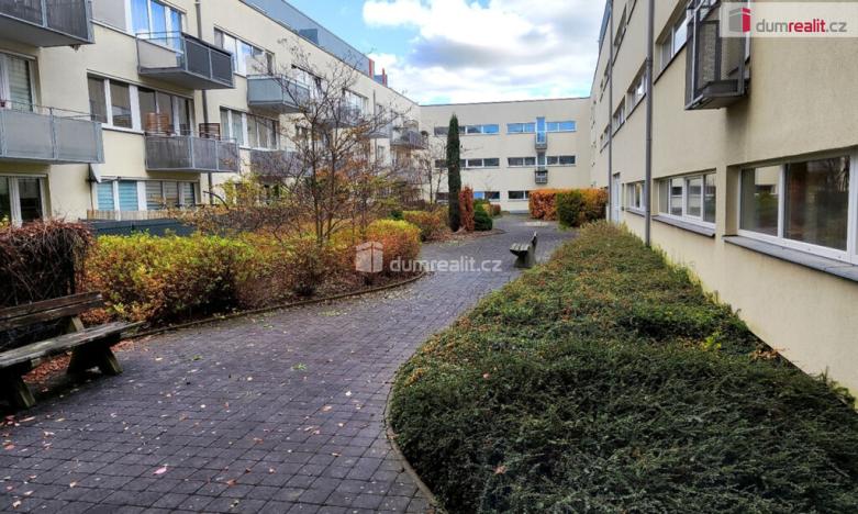 Prodej bytu 2+kk, Praha - Hostavice, U Hostavického potoka, 55 m2