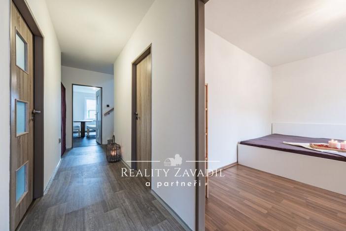 Prodej rodinného domu, Senohraby, U dálnice, 204 m2