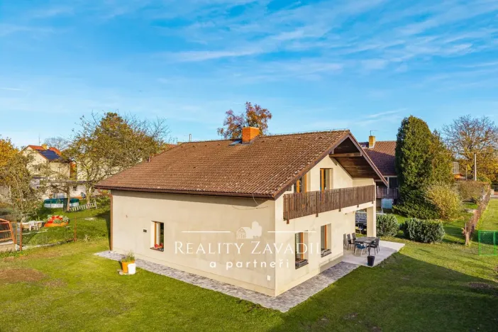 Prodej rodinného domu, Senohraby, U dálnice, 204 m2