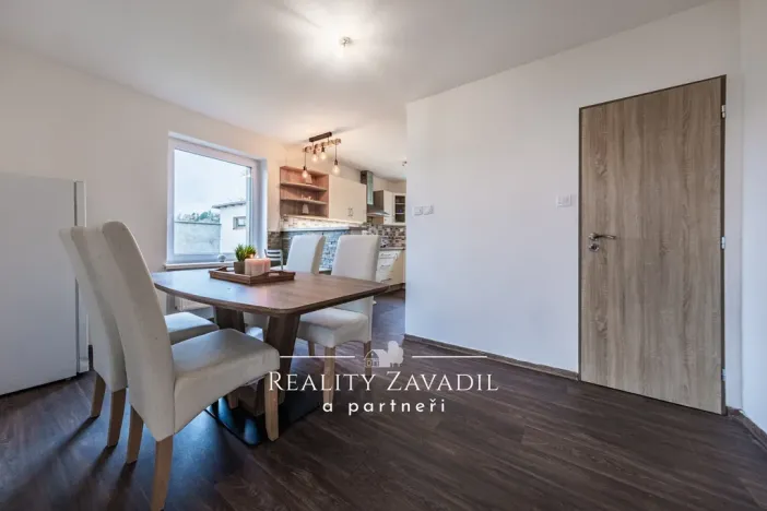 Prodej rodinného domu, Senohraby, U dálnice, 204 m2