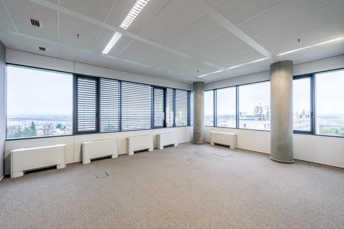 Pronájem kanceláře, Praha - Prosek, Prosecká, 129 m2