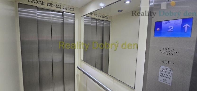 Pronájem bytu 1+kk, Opava, Edvarda Beneše, 22 m2