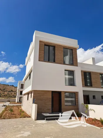 Prodej vily, Trikomo, Kypr, 127 m2