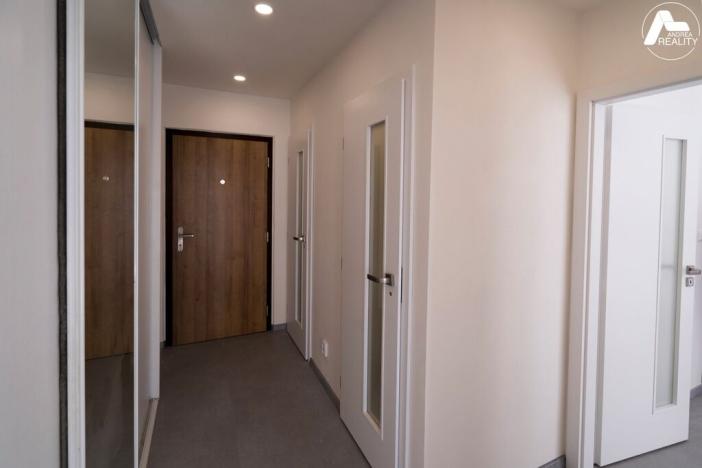 Pronájem bytu 2+kk, Praha - Černý Most, Vašátkova, 45 m2