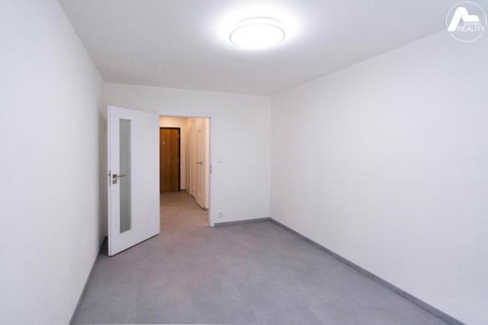 Pronájem bytu 2+kk, Praha - Černý Most, Vašátkova, 45 m2