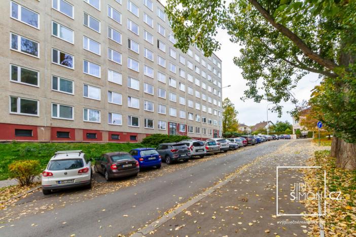 Prodej bytu 1+kk, Praha - Řepy, Laudova, 37 m2