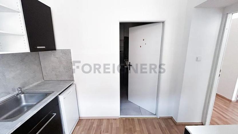 Pronájem bytu 2+1, Praha - Smíchov, Staropramenná, 60 m2