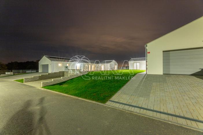 Prodej rodinného domu, Radějovice, 218 m2