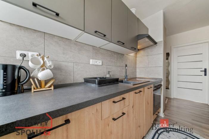 Prodej bytu 3+1, Hradec Králové - Slezské Předměstí, Severní, 60 m2