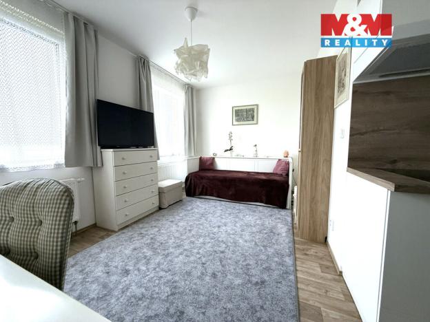 Pronájem bytu 1+kk, Klecany, V Honech, 29 m2