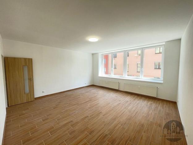 Pronájem bytu 2+kk, Praha, Na Harfě, 65 m2