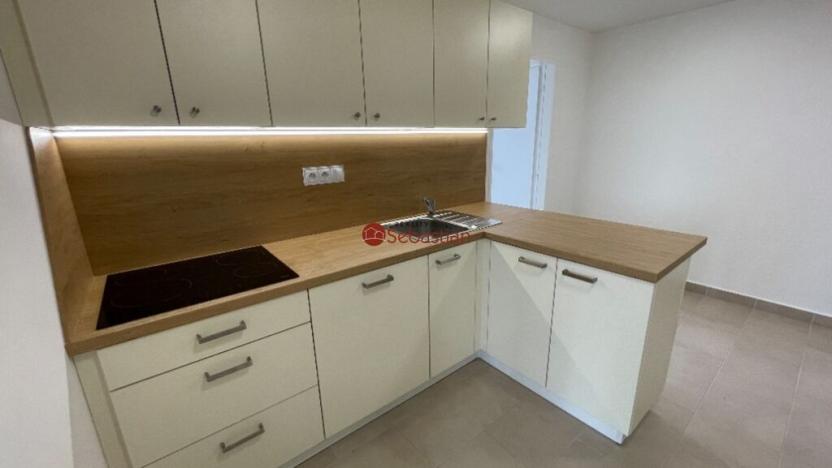 Pronájem bytu 2+1, Teplice - Trnovany, Antonína Sochora, 63 m2