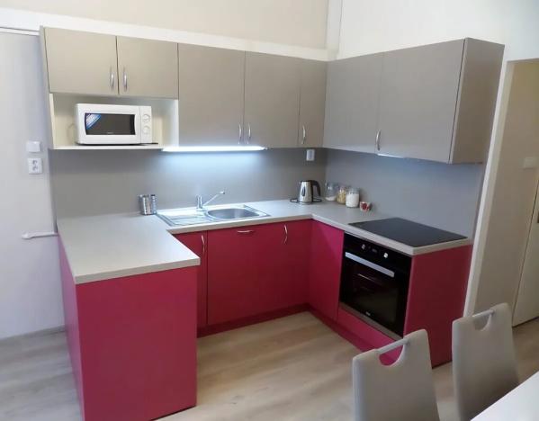 Pronájem bytu 2+kk, Praha, Plzeňská, 44 m2