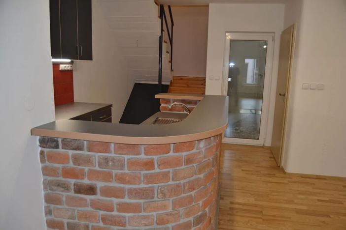 Prodej obchodního prostoru, Brno, Soběšická, 195 m2