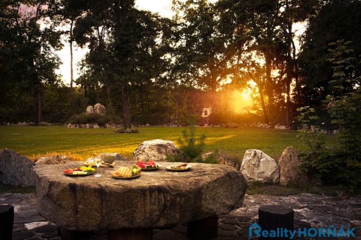 Prodej komerčního pozemku, Katovice, 17169 m2