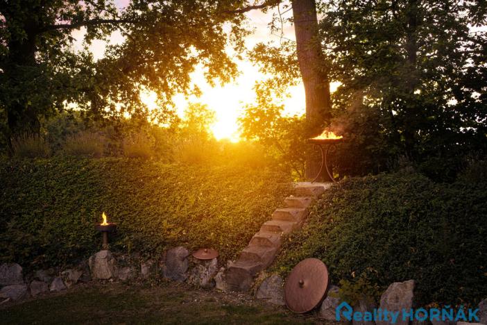 Prodej komerčního pozemku, Katovice, 17169 m2