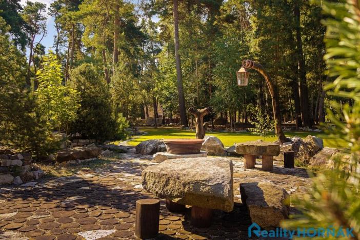 Prodej komerčního pozemku, Katovice, 17169 m2