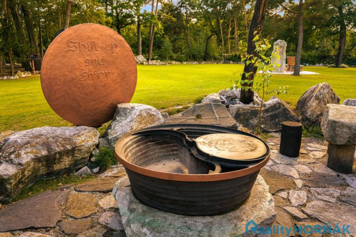 Prodej komerčního pozemku, Katovice, 17169 m2