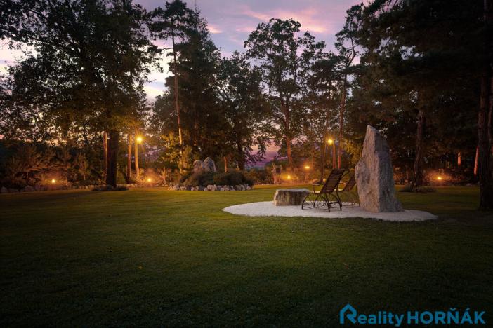 Prodej komerčního pozemku, Katovice, 17169 m2