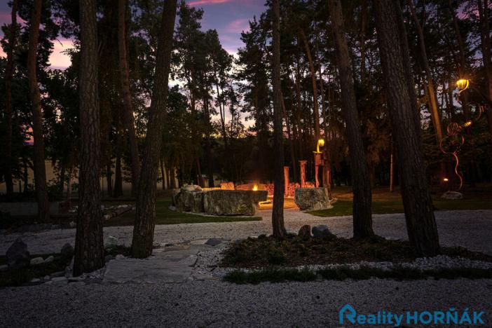 Prodej komerčního pozemku, Katovice, 17169 m2